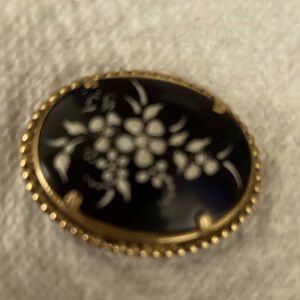 Hand painted flower brooch